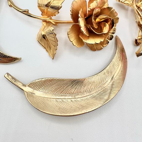 Vintage Flower Pins Leaf Pins Rose Bouquet Fall Autumn Fall Gold Tone Luxe Glam - Picture 2 of 11